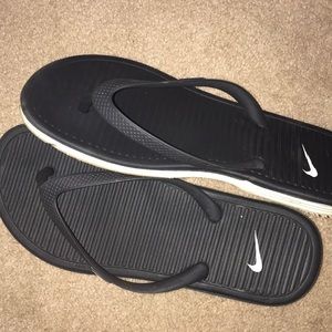 nike sandals